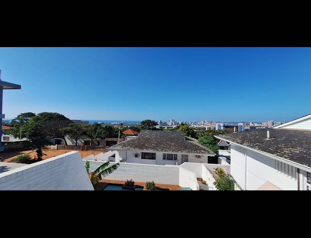 3 BEDROOM DUPLEX RENTED IN ESSENWOOD